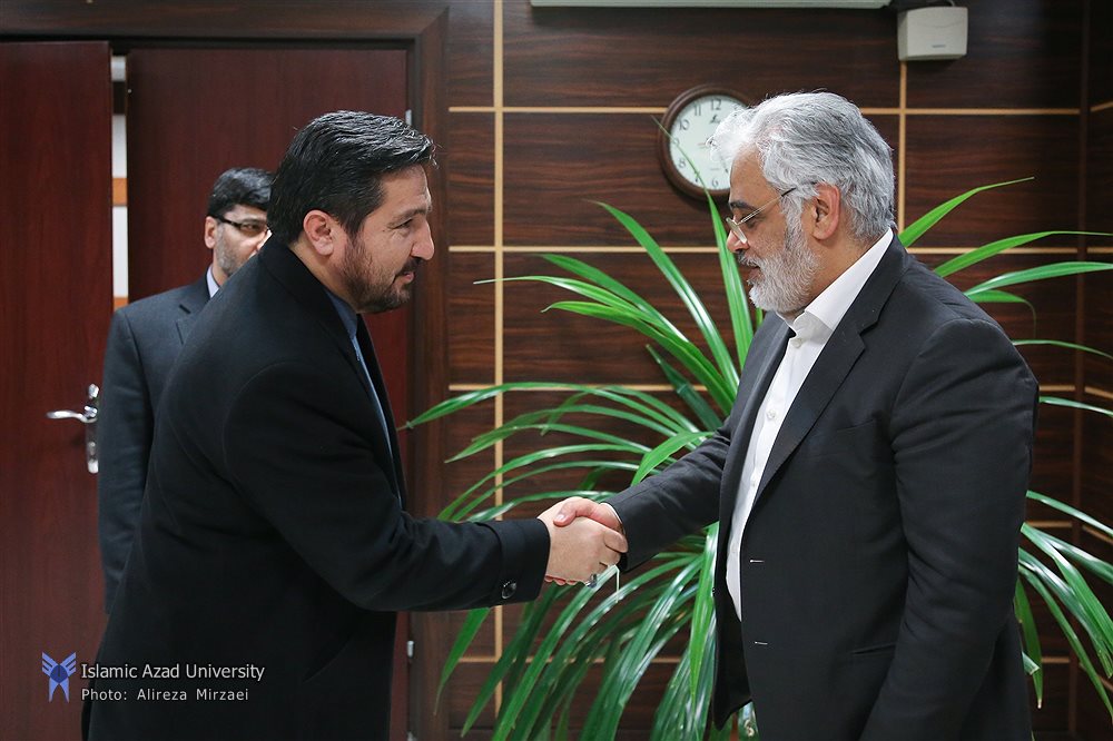 دیدار جمعی از نمایندگان مجلس شورای اسلامی با دکتر طهرانچی (۴)
